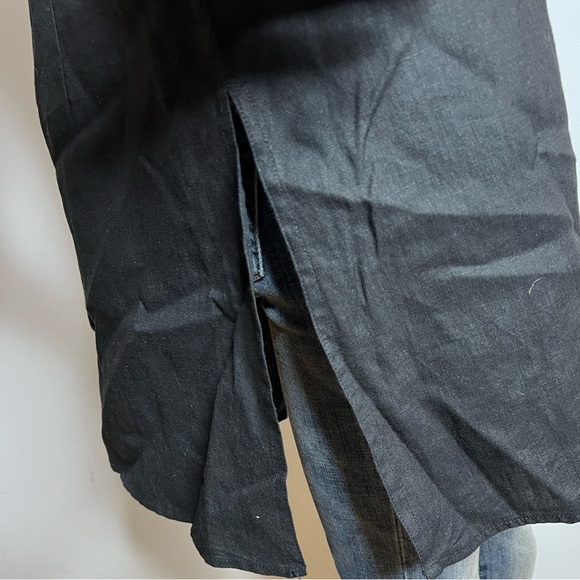 Kate Hill Button Down Sleeveless Top - Picture 3 of 5